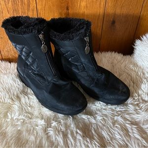 Boston accent weatherproof black ankle boots quilted size 11m 11